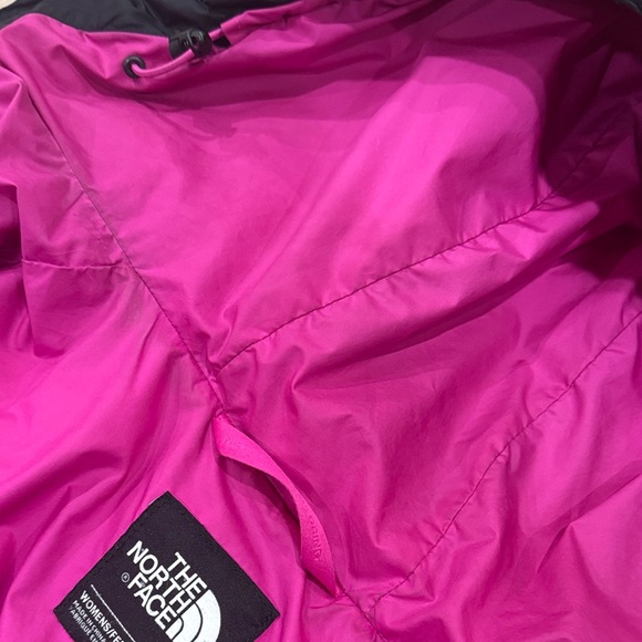 The North Face Fuchsia Lined Down/synth fill Puffer Jacket - Picture 11 of 12